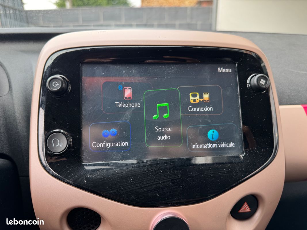 CITROEN C1 1.0 VTI 72ch ELLE | Carplay * Caméra de recul * Moteur Toyota (image 29)