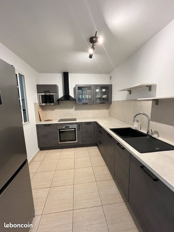 Appartement 2 pièces 55 m² · à Le Tampon · 55 m² · 860 €