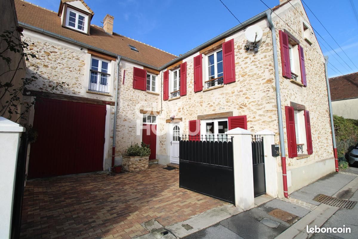 Maison 6 pièces 163 m² · à Solers · 163 m² · 395 000 €