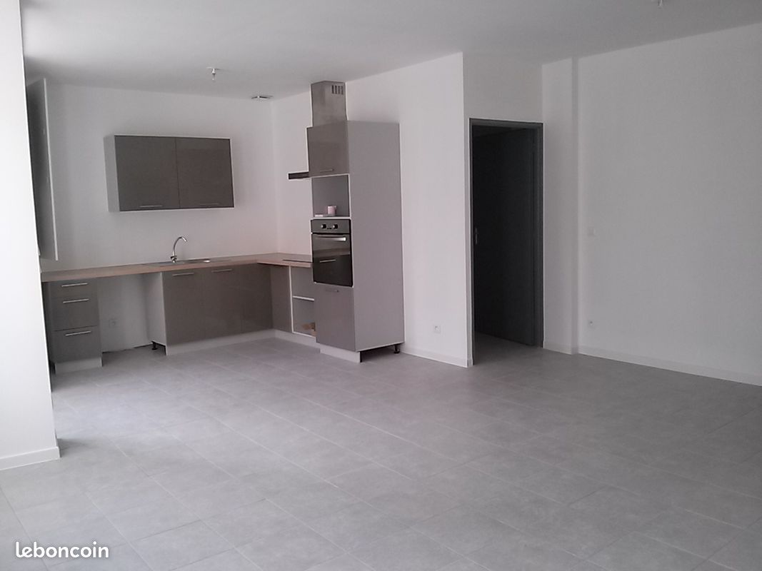 Appartement 2 pièces 62 m² · à Crémieu · 62 m² · 695 €/mois