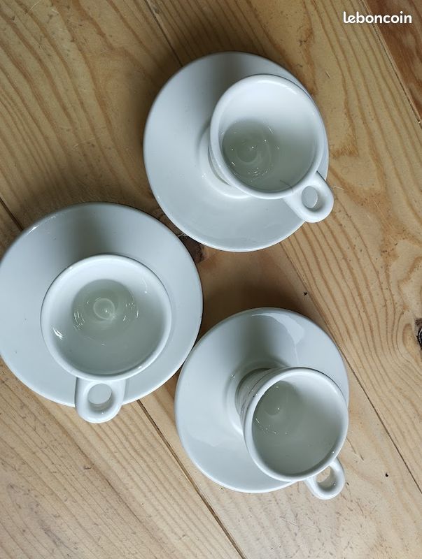 Lot 5 assiettes ou sous tasses vallauris grandjean jourdan céramique Lot 5 assiettes ou sous tasses vallauris grandjean jourdan céramique