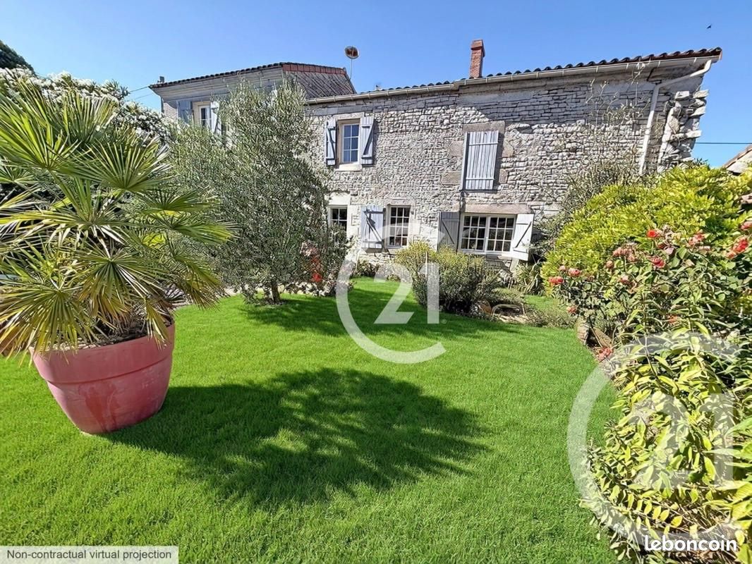 Maison 4 pièces 117 m² · à Courbillac · 117 m² · 152 900 €