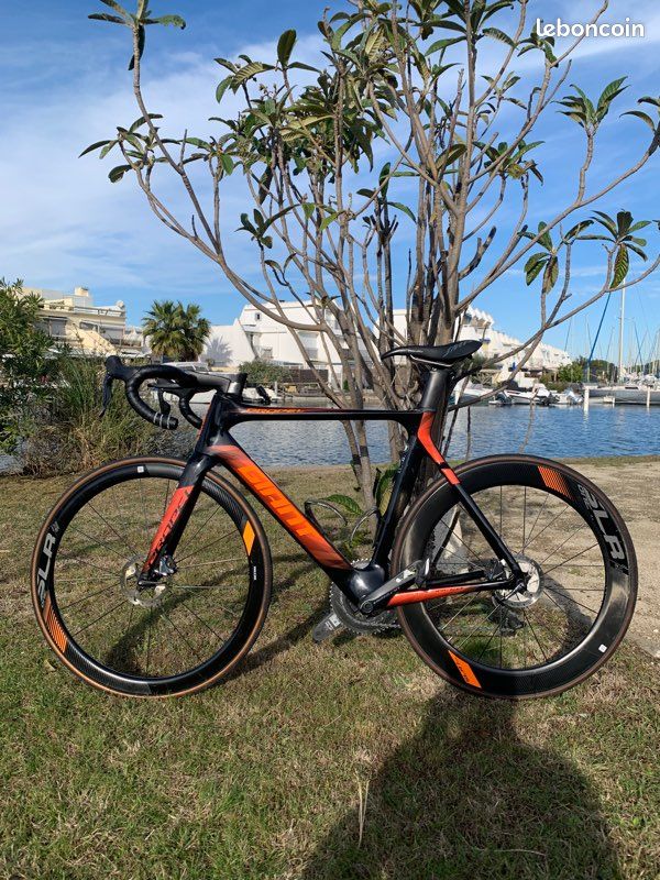 Giant Propel Advanced Pro disc ML Carbon (image 1)