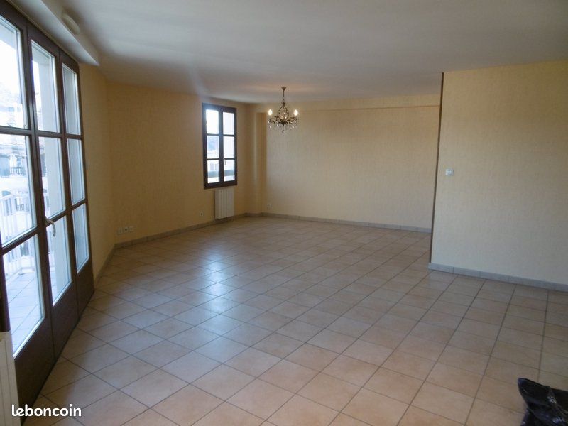 Appartement 3 pièces 70 m² · à Espalion · 70 m² · 633 €/mois