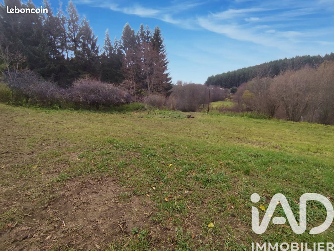 Terrain 1068 m² · à Estivareilles · 1 068 m² · 38 000 €