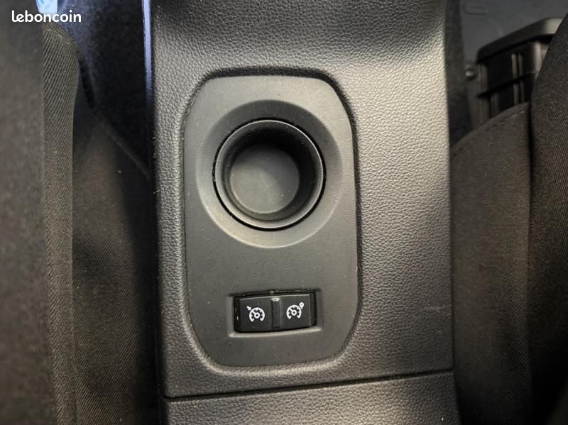 Dacia Duster 1.5 Blue dCi 115ch Techroad 4x2 (image 30)