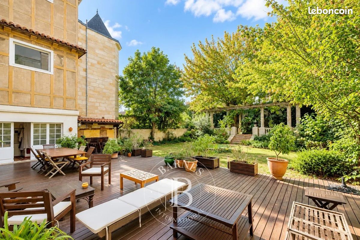 Appartement 10 pièces 255 m² · à Bordeaux · 255 m² · 1 149 000 €