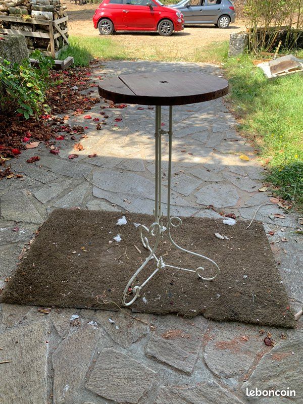 Table (image 1)