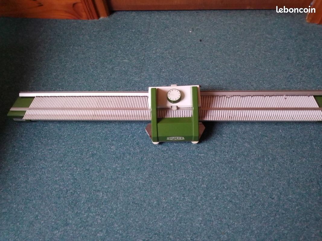 Machine à tricoter (image 1)