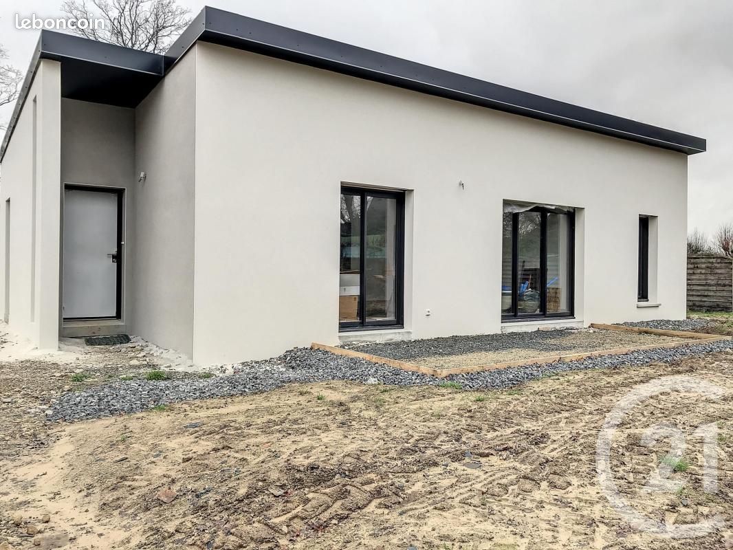 Maison 4 pièces 97 m² · à Sainte-Marie · 97 m² · 923 €