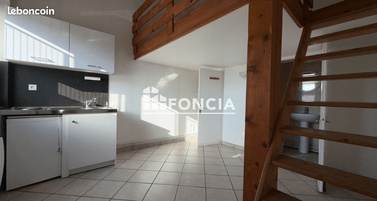 Appartement 1 pièce 16 m² · à Vénissieux · 16 m² · 453 €