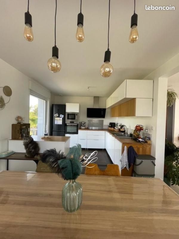 Maison 5 pièces 135 m² · à Séné · 135 m² · 1 295 €