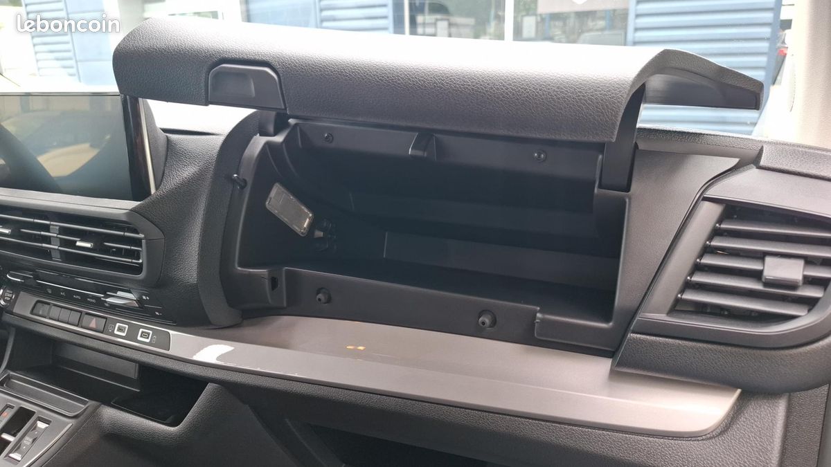 Peugeot expert ca fixe m 2.2 d 180 s&s eat8 (image 27)