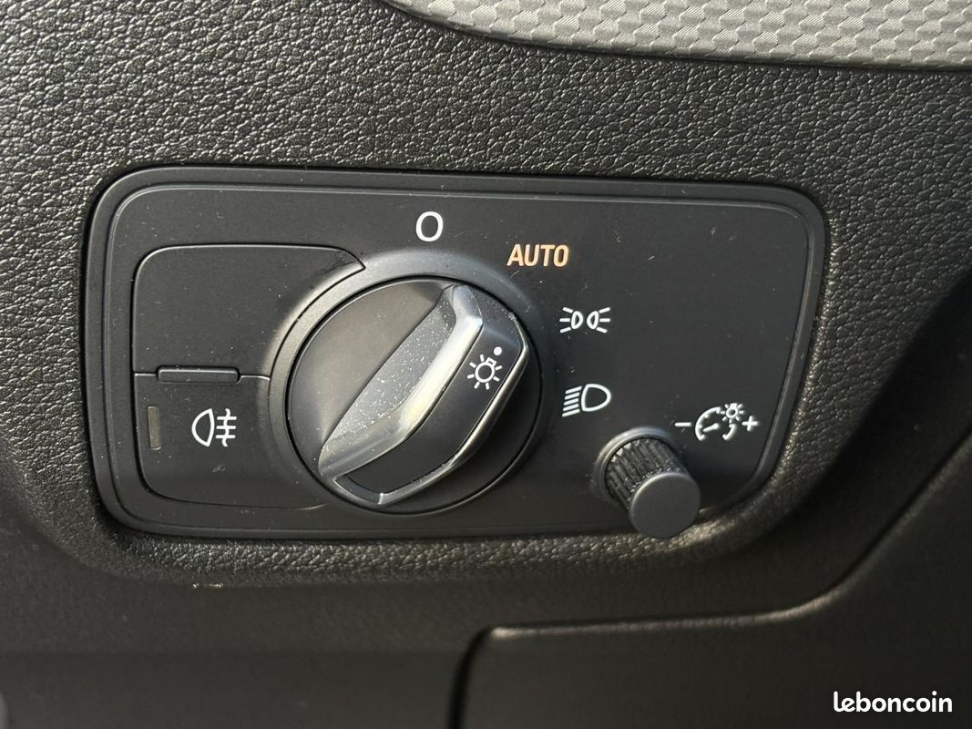 AUDI Q2 30 TDI 116 S Line (image 25)