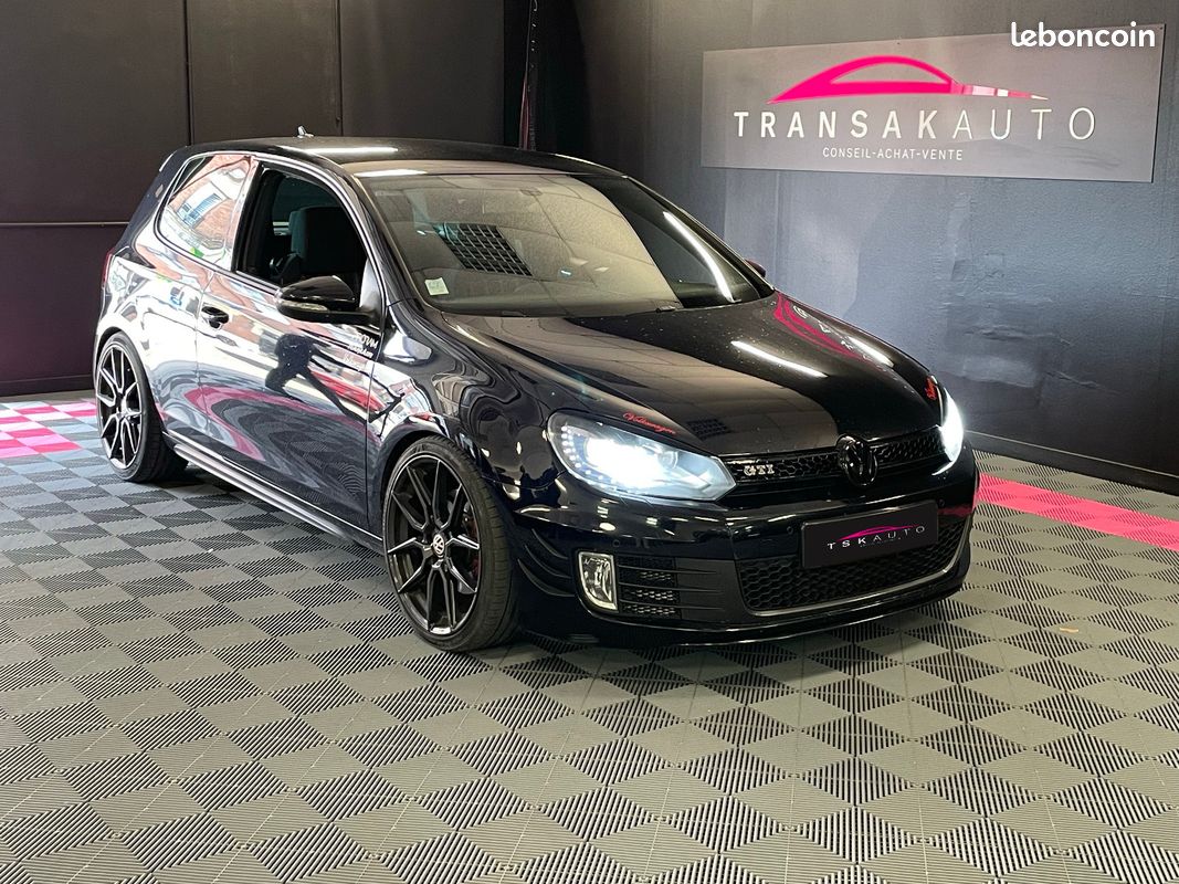 VOLKSWAGEN GOLF VI GTi 2.0 TSi 210 (image 1)