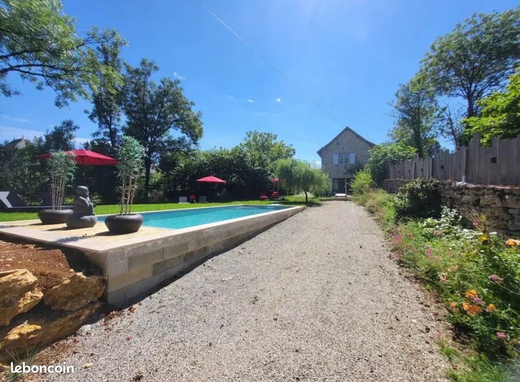 Maison 6 pièces 165 m² · à Parisot · 165 m² · 360 000 €
