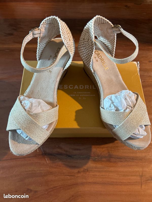 Chaussure taille 40 neuf (image 1)