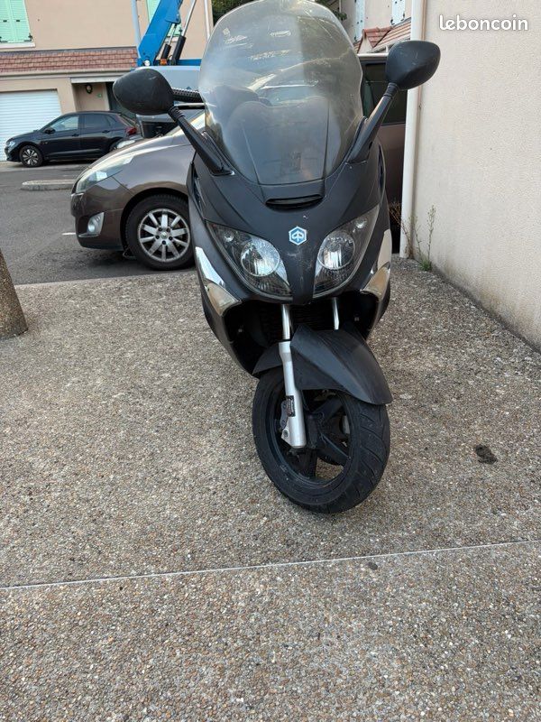Échange scooter 125 (image 2)