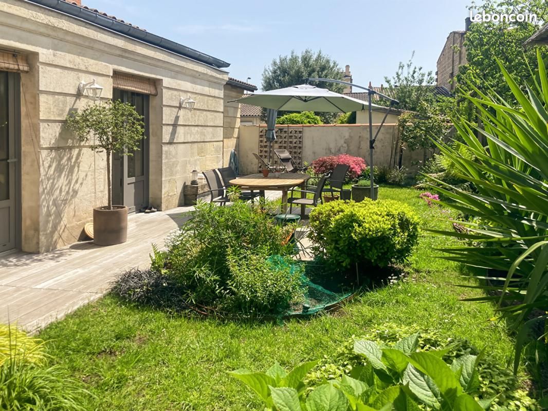 Maison 8 pièces 245 m² · à Bordeaux · 245 m² · 898 700 €