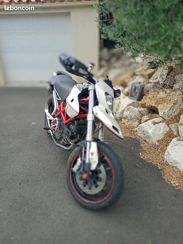 1100 hypermotard (image 3)