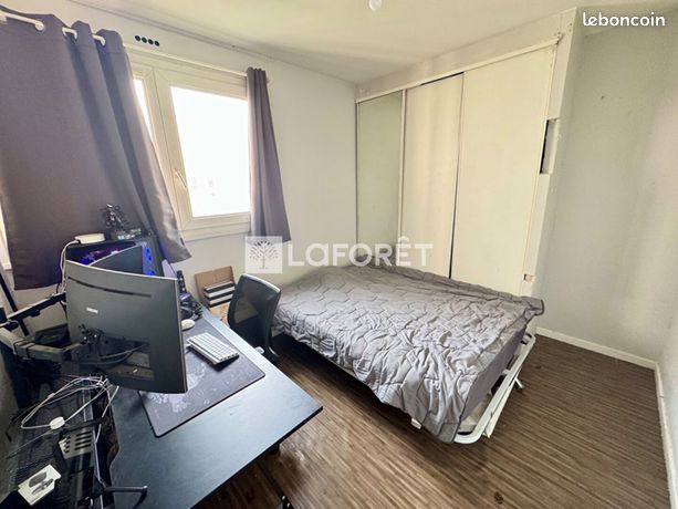 https://img.leboncoin.fr/api/v1/lbcpb1/images/fb/bd/3f/fbbd3fa502a2ff46b89a2aca13eb27144c6b4138.jpg?rule=ad-image