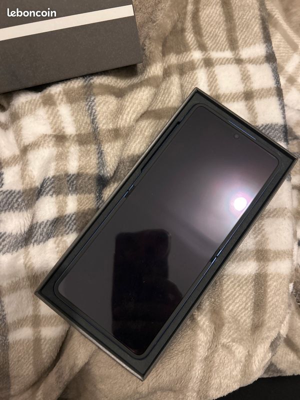 Samsung galaxy Z FliP 7 (image 1)