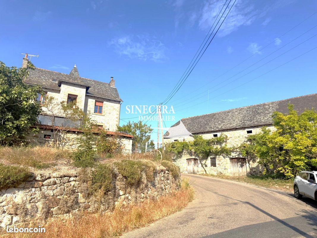 Maison 9 pièces 137 m² · à Sénergues · 137 m² · 245 000 €