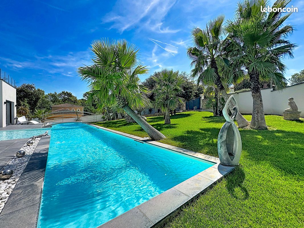 Maison 4 pièces 198 m² · à Saint-Laurent-des-Arbres · 198 m² · 1 300 000 €