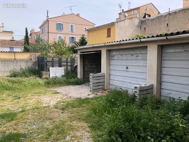 Parking 12 m² · à La Seyne-sur-Mer · 12 m² · 100 €/mois
