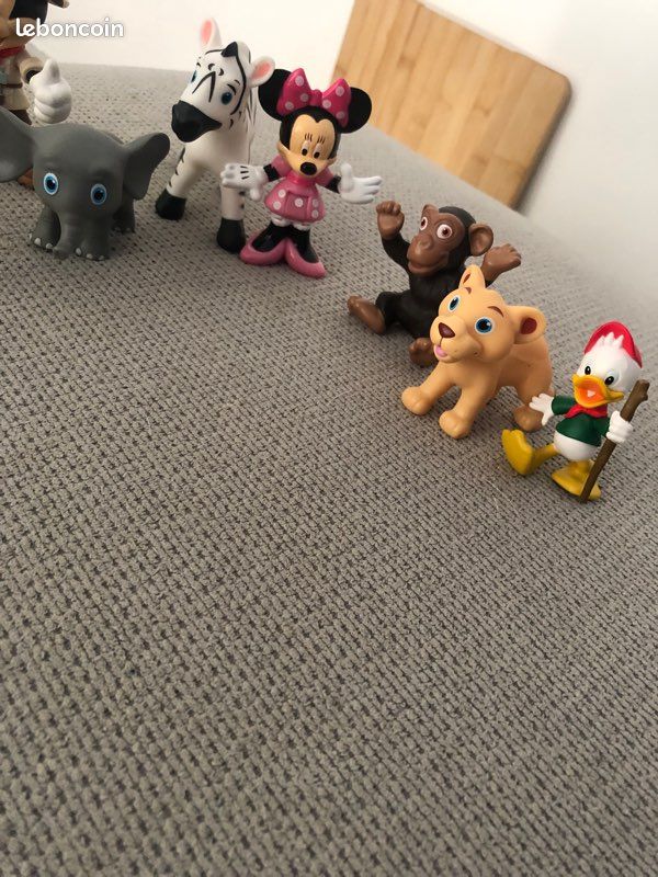 Lot figurines disney. Donald Mickey minnie (image 2)