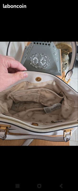 Sac a main et portefeuille guess (image 16)