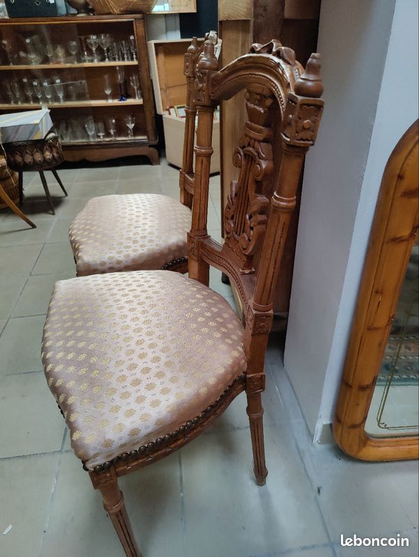 série de 4 chaises époque Napoléon III en acajou vers 1850 | Puces Privées