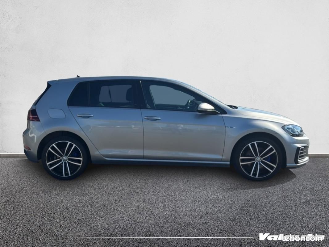 Volkswagen Golf GTE 1.4 TSI HYBRID (image 4)