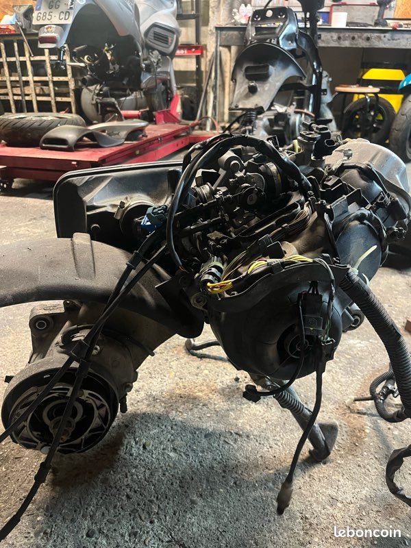 Moteur vespa primavera 50 4t (image 3)