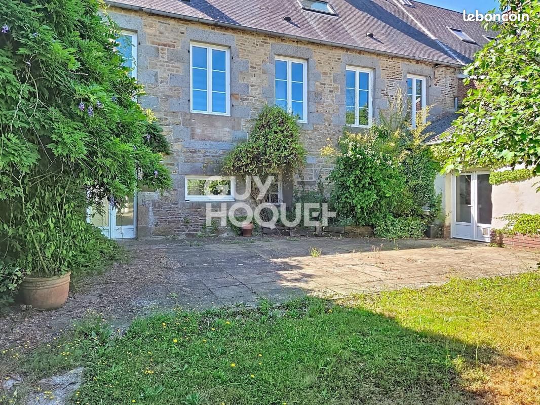 Maison 8 pièces 198 m² · à Vire Normandie · 198 m² · 273 000 €