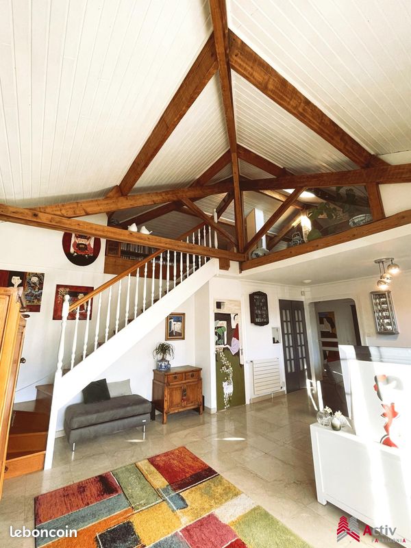 Maison 7 pièces 138 m² · à Saint-Bonnet-de-Mure · 138 m² · 439 000 €