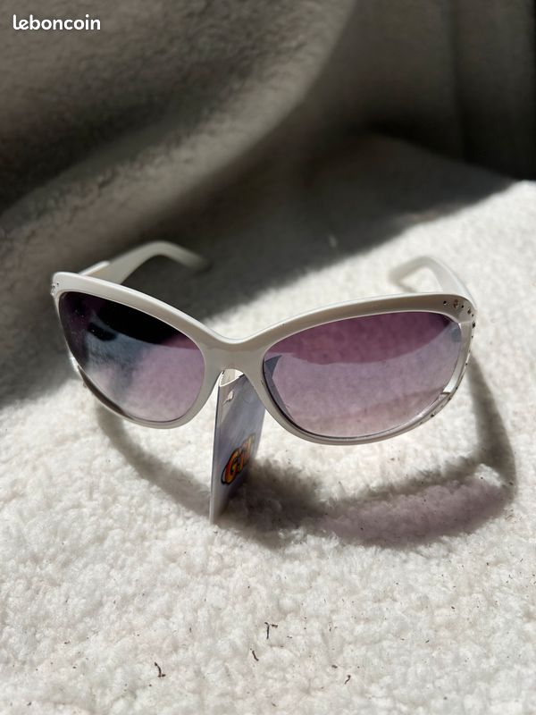 Lunette de soleil marque Gil (image 4)