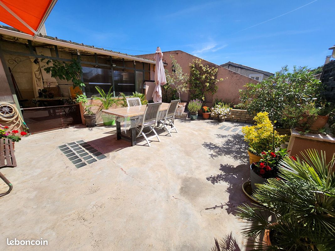 Maison 6 pièces 135 m² · à Saint-Saturnin-lès-Avignon · 135 m² · 347 000 €