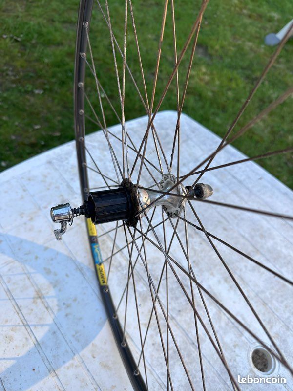 Roue Arrière Mavic 192NE Première Monte - Pneu, Moyeu Campagnolo 8 Vitesses