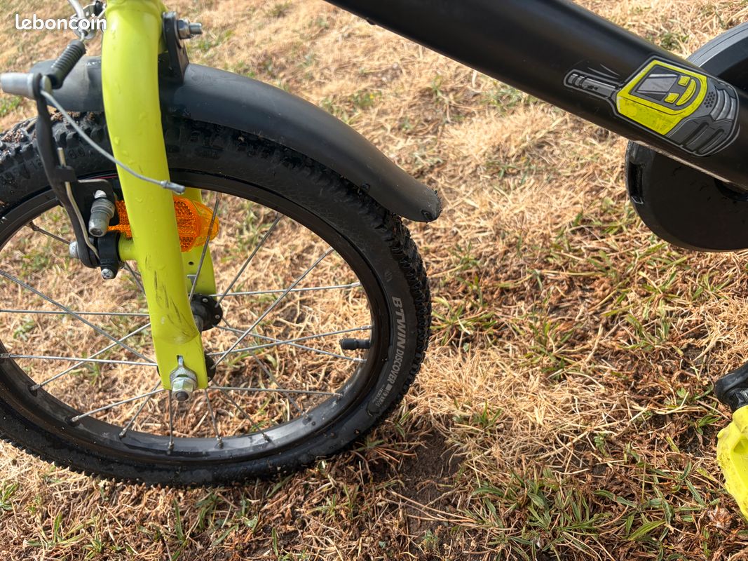 VTT 16 pouces btwin dark hero 500 (image 9)