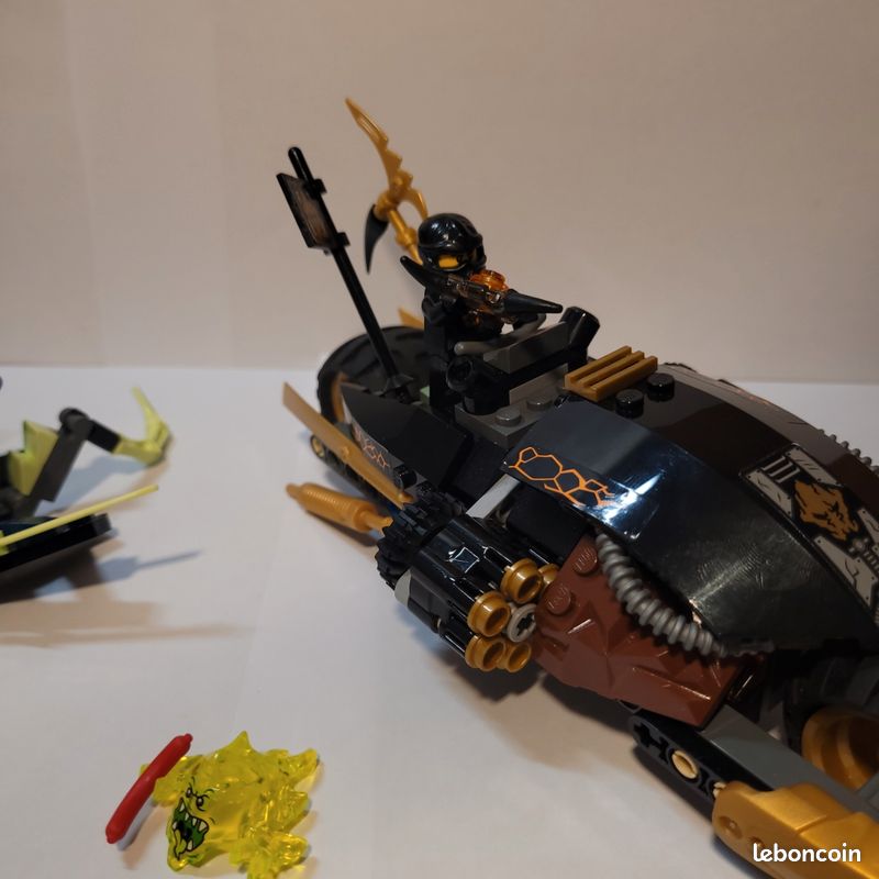 LEGO Ninjago 70733 Blaster Bike (image 4)