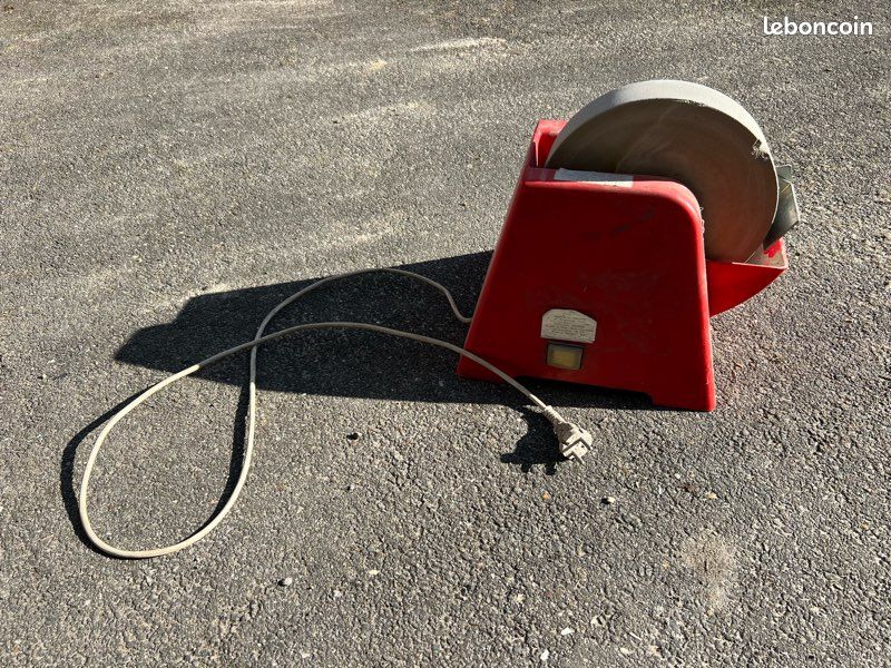 Meule à eau ou huile électrique 230V (image 1)