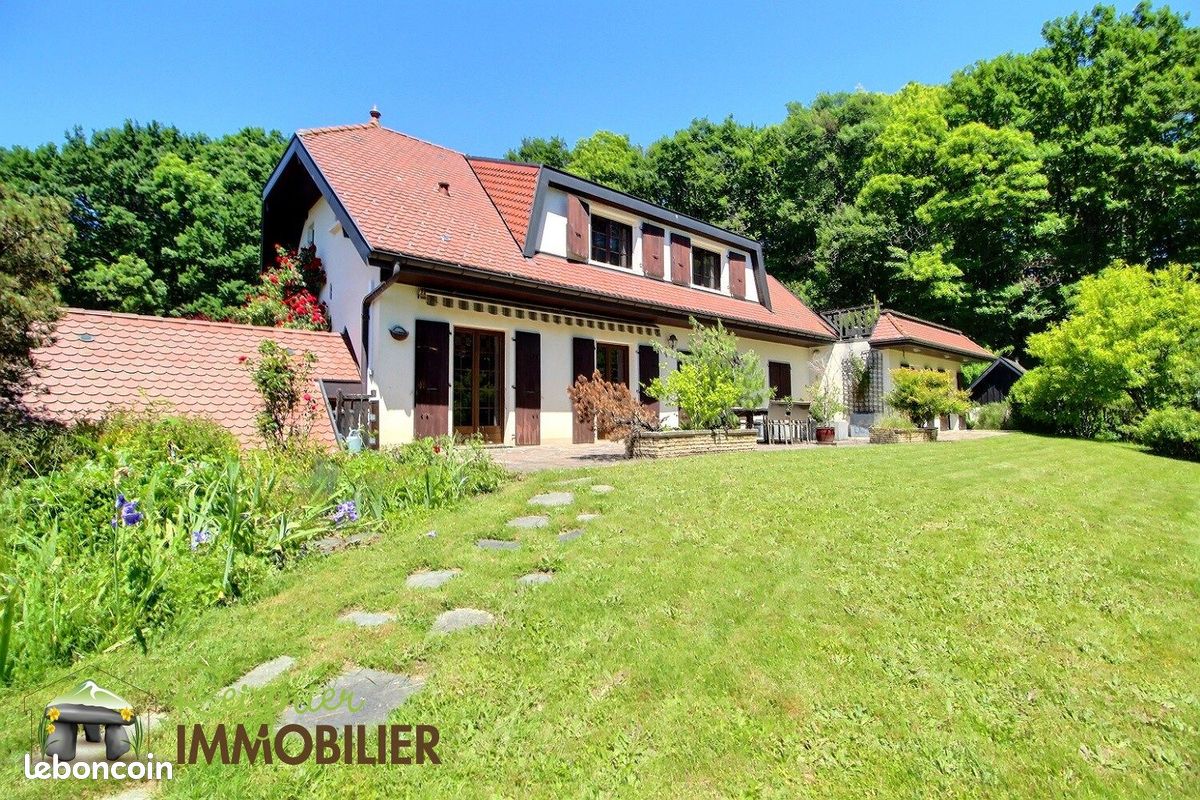 Maison 9 pièces 165 m² · à Reignier-Ésery · 165 m² · 650 000 €