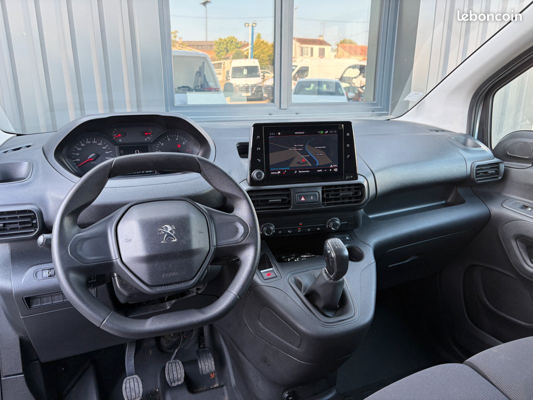 PEUGEOT PARTNER 3 PRO / 1.6 HDI 75CH / GARANTIE l (image 3)
