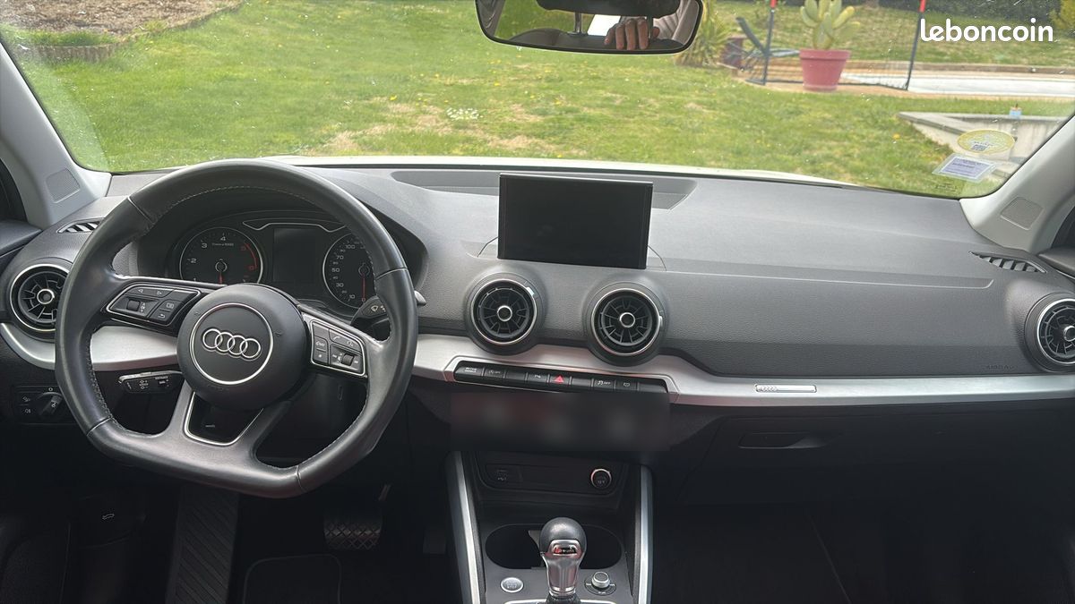 Audi Q2 (image 10)