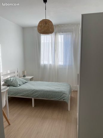 Chambre meublée avec kitchenette