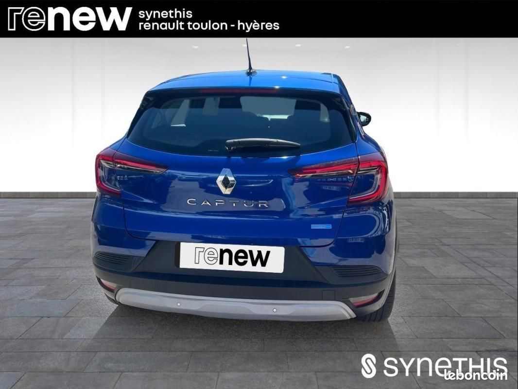 Renault Captur E-Tech 145 - 21 Business (image 17)