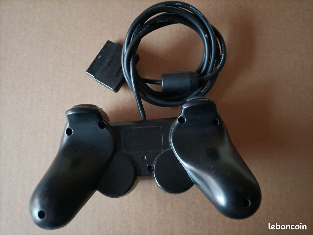 Manette PS2 Générique, Occasion Mais En Bon état De Marche