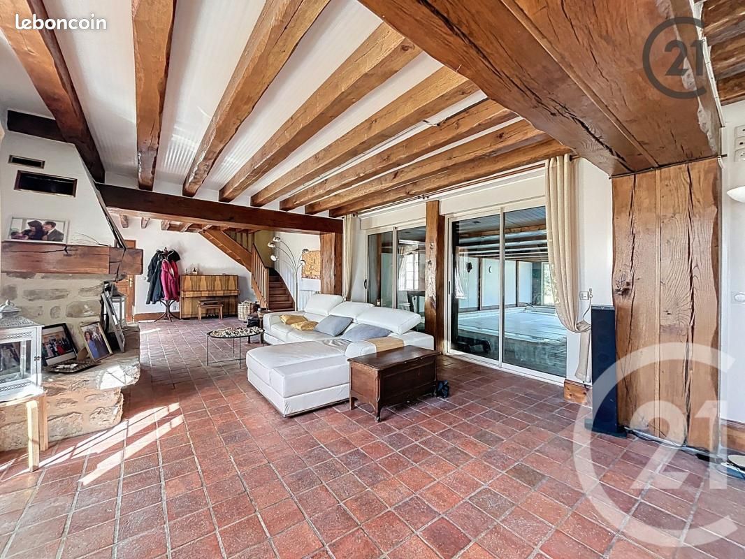 Maison 6 pièces 353 m² · à Cannes-Écluse · 353 m² · 380 000 €