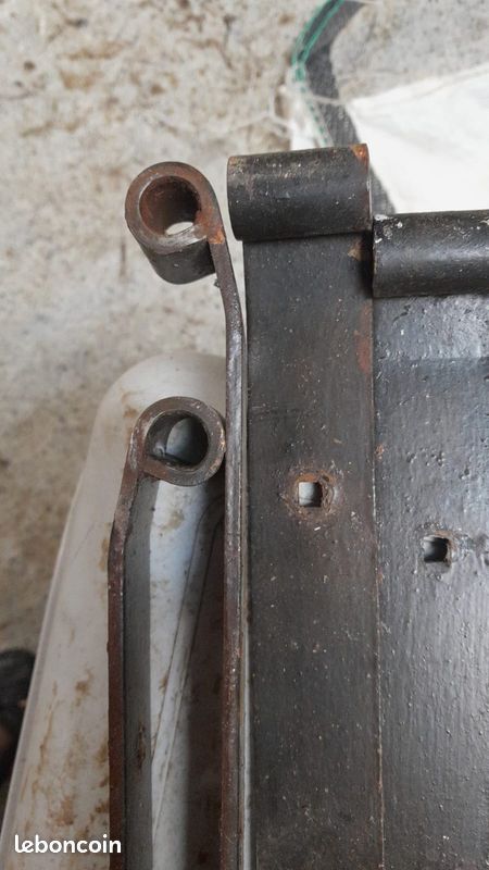 Ferrure, Penture de volet en acier Diam.14 x H.35 x L.54 x P.22 mm (image 2)